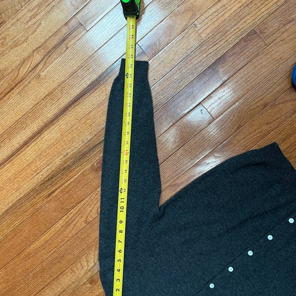 Vintage Women's gray Cashmere button up cardigan sweater size petite small - Picture 7 of 8